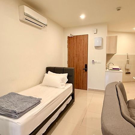 The Shore Executive Suites By Ys Luxury Kota Kinabalu Exterior photo