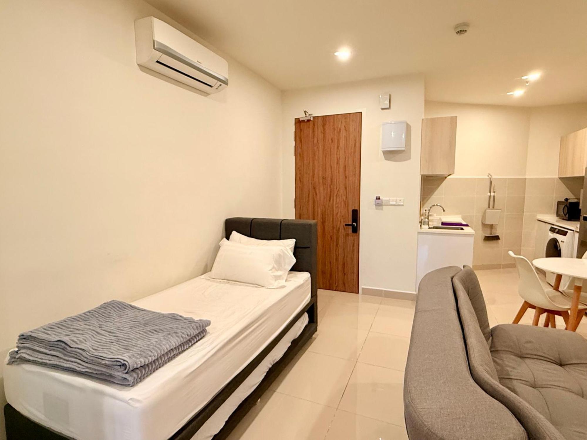 The Shore Executive Suites By Ys Luxury Kota Kinabalu Exterior photo